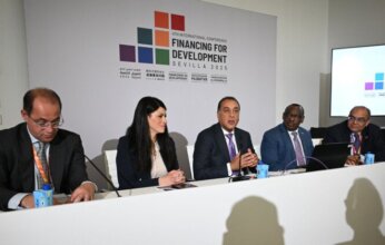 رئيس الوزراء: الحكومة تعمل بإصرار وعزم للتوصل إلى حلول فعالة للديون